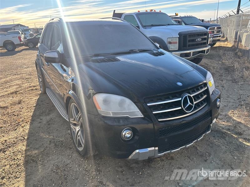Mercedes-Benz ML 350 AMG AWD SUV 汽车