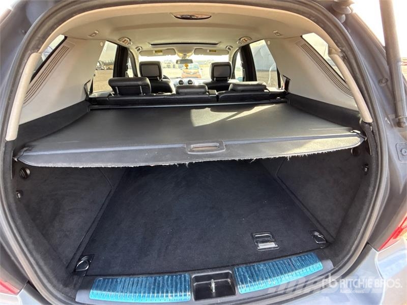 Mercedes-Benz ML 350 AWD SUV Automobili