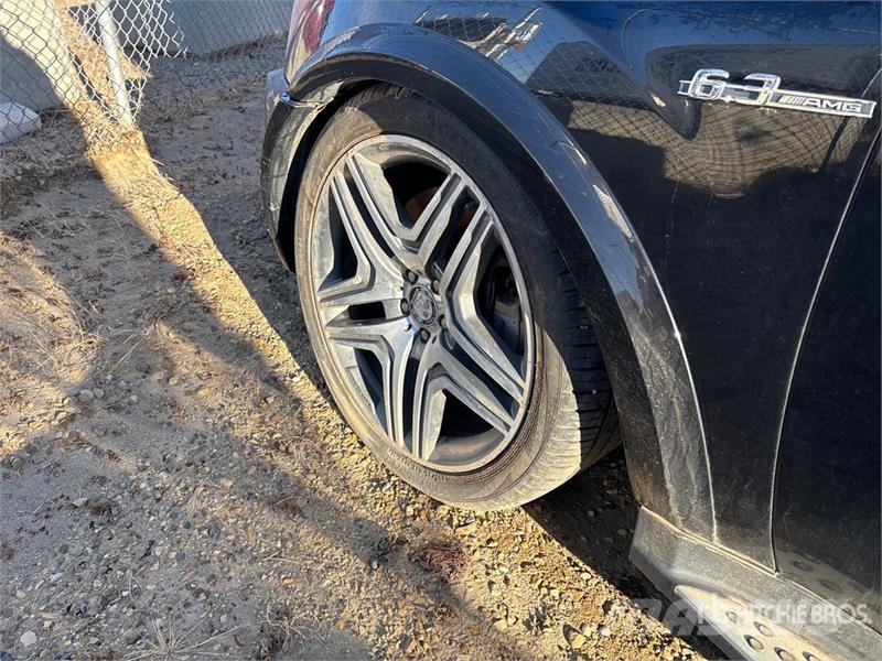 Mercedes-Benz ML 350 AMG AWD SUV 汽车