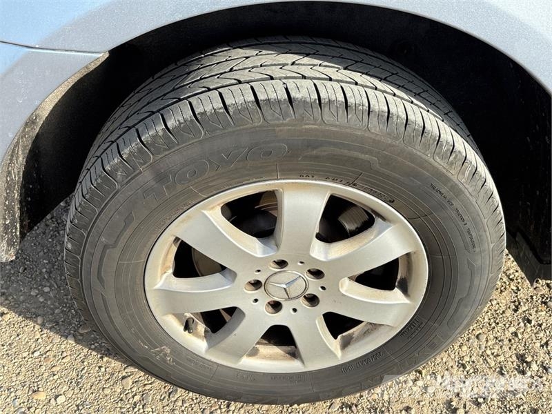 Mercedes-Benz ML 350 AWD SUV Automobili