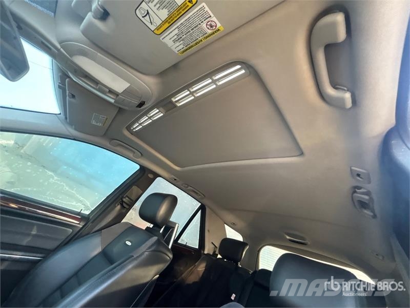Mercedes-Benz ML 350 AMG AWD SUV 汽车