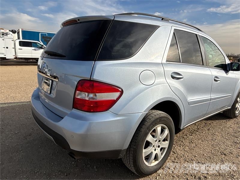 Mercedes-Benz ML 350 AWD SUV Automobili