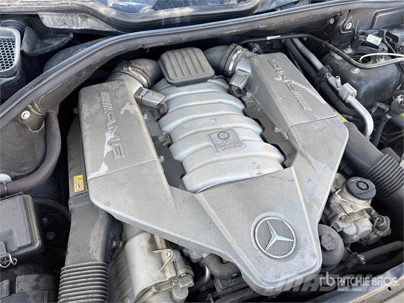 Mercedes-Benz ML 350 AMG AWD SUV 汽车