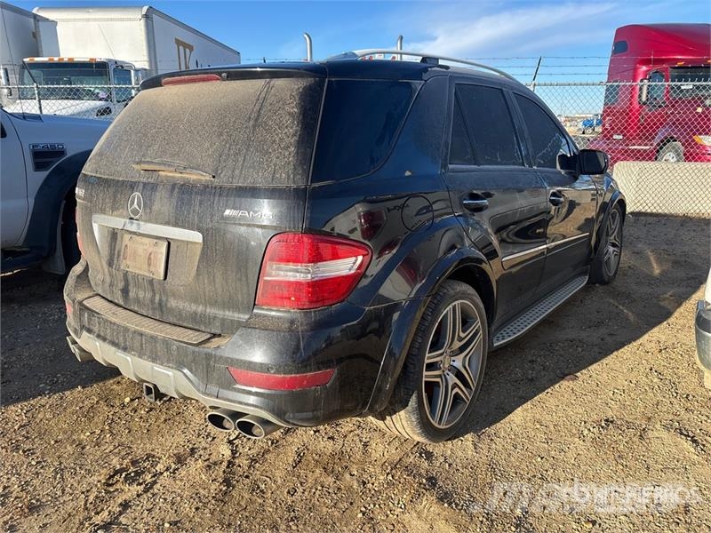 Mercedes-Benz ML 350 AMG AWD SUV 汽车