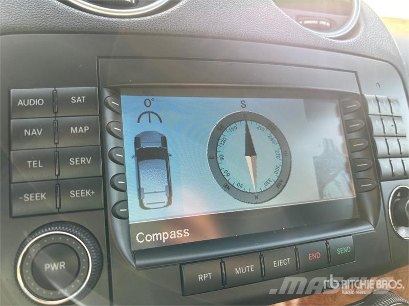 Mercedes-Benz ML 350 AWD SUV Automobili