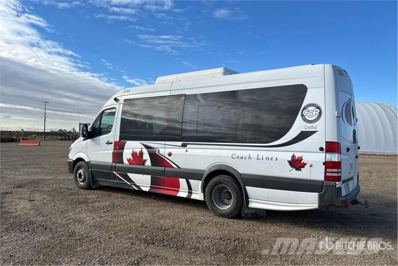 Mercedes-Benz Sprinter 10 Passenger Van Varebiler
