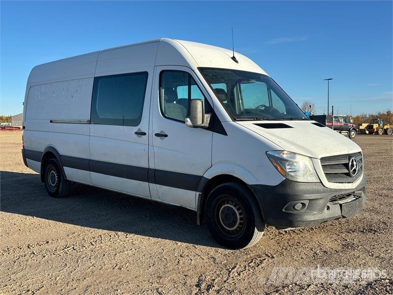 Mercedes-Benz SPRINTER 2500 Cargo Van Gesloten bedrijfswagens