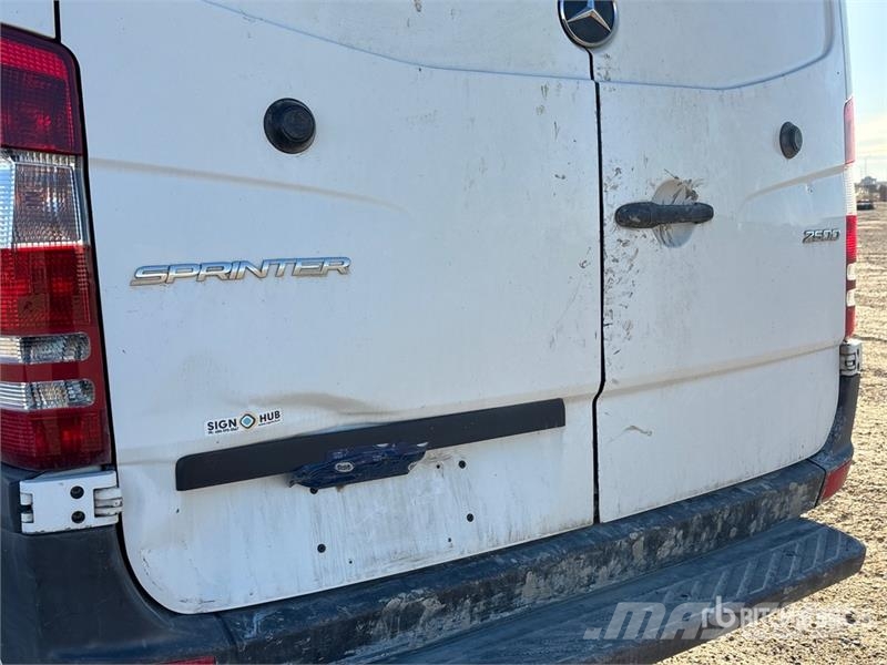 Mercedes-Benz SPRINTER 2500 Cargo Van Gesloten bedrijfswagens