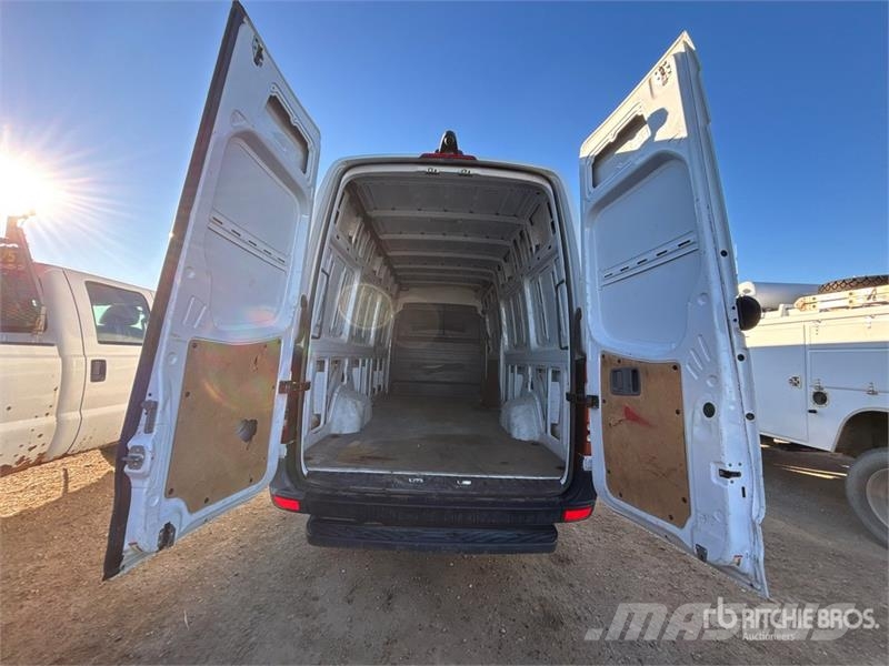 Mercedes-Benz Sprinter 2500 Cargo Van Dostavna vozila / kombiji