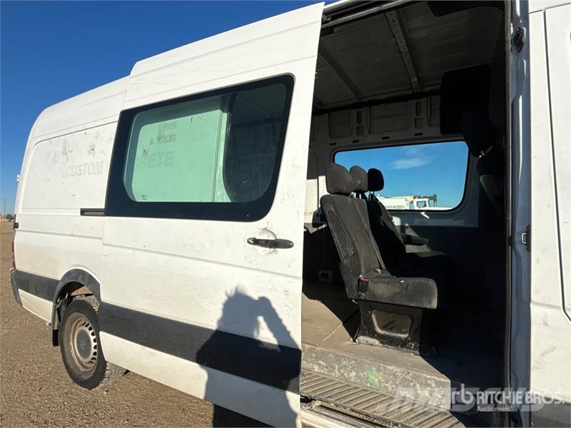 Mercedes-Benz SPRINTER 2500 Cargo Van Gesloten bedrijfswagens