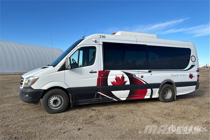 Mercedes-Benz Sprinter 10 Passenger Van Varebiler