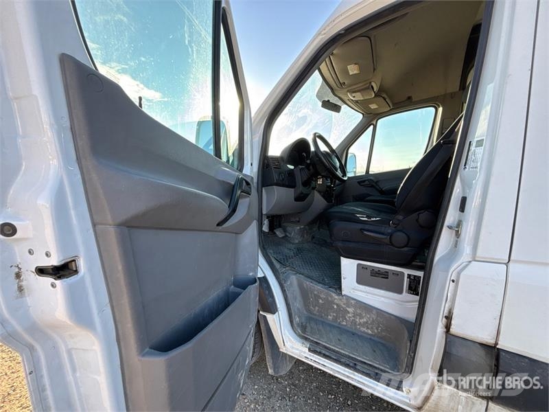 Mercedes-Benz SPRINTER 2500 Cargo Van Gesloten bedrijfswagens