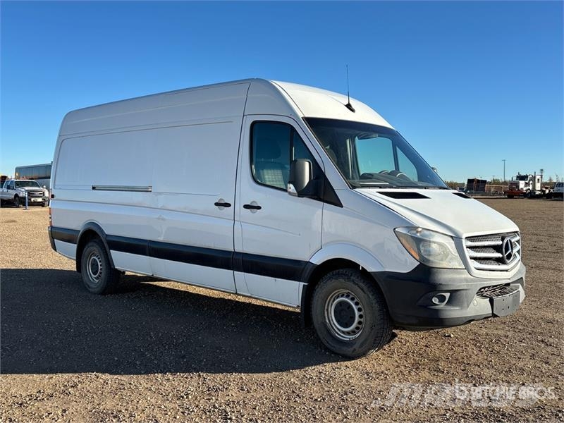 Mercedes-Benz Sprinter 2500 Cargo Van Dostavna vozila / kombiji