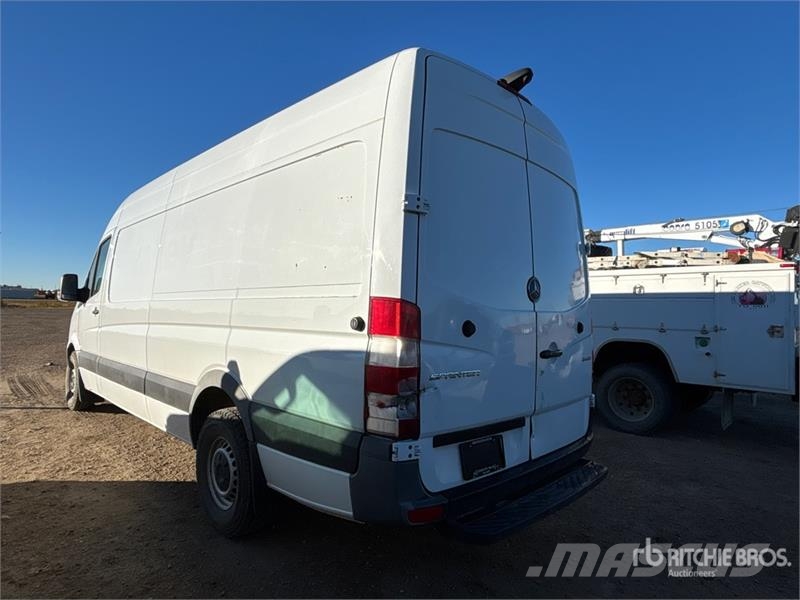 Mercedes-Benz Sprinter 2500 Cargo Van Dostavna vozila / kombiji