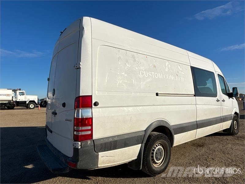 Mercedes-Benz SPRINTER 2500 Cargo Van Gesloten bedrijfswagens