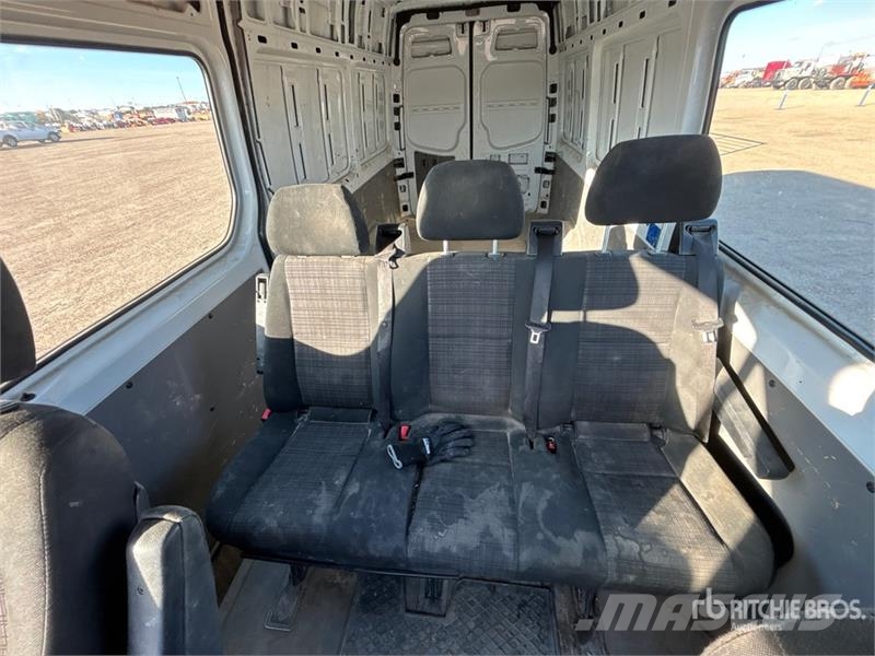 Mercedes-Benz SPRINTER 2500 Cargo Van Gesloten bedrijfswagens