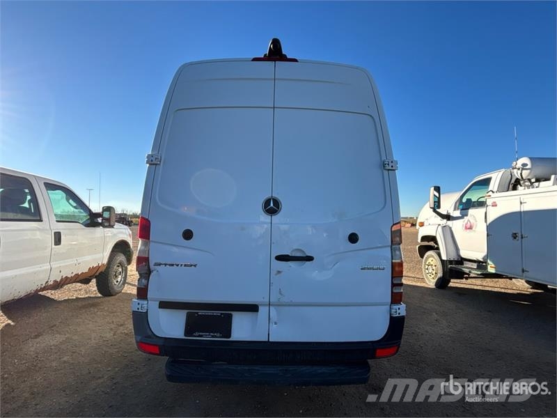 Mercedes-Benz Sprinter 2500 Cargo Van Dostavna vozila / kombiji
