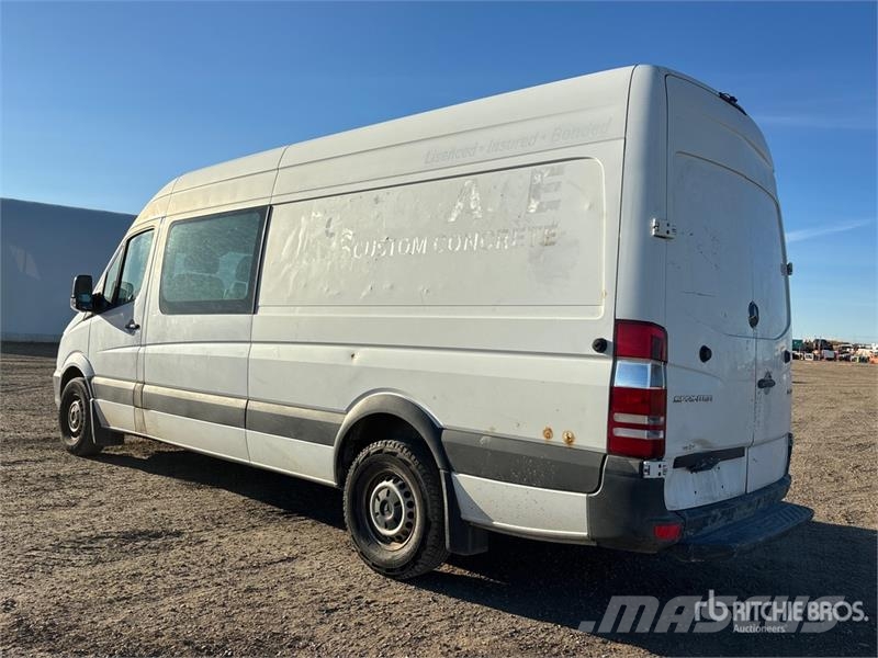 Mercedes-Benz SPRINTER 2500 Cargo Van Gesloten bedrijfswagens