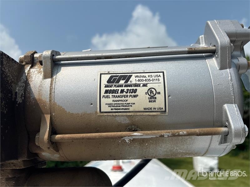 Meridian 10000 L Skid Mounted Steel Diesel Fuel Tank Kraftstoff- und Zusatzstoffbehälter