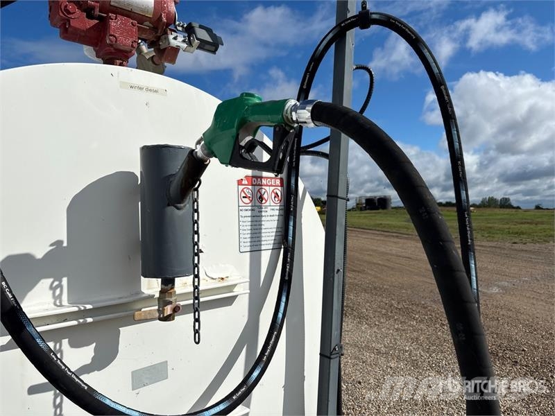 Meridian 10000L 2641 gal Skid Mounted Steel Diesel Fuel Tan Polttoaine- ja lisäainesäiliöt
