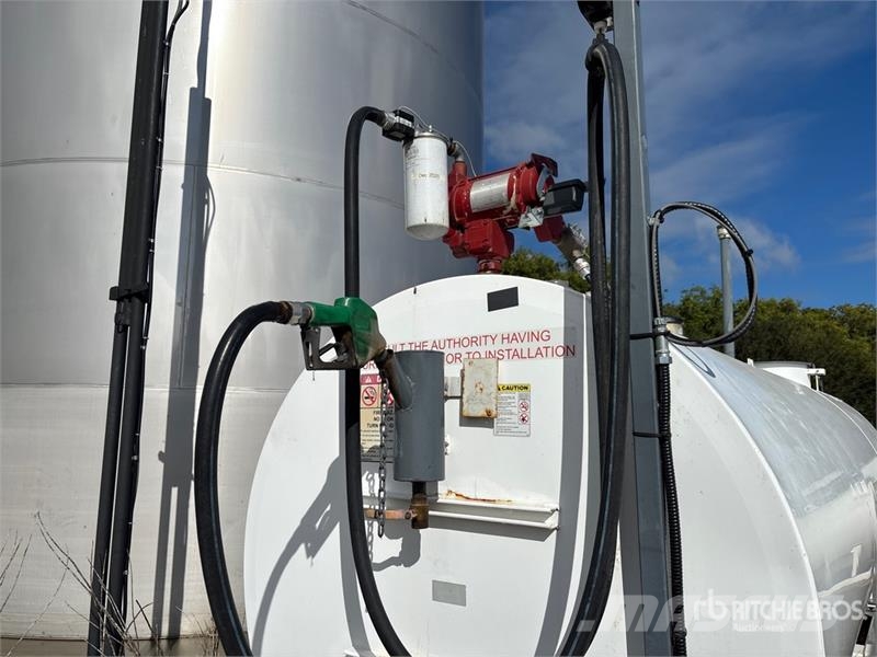 Meridian 10000L 2641 gal Skid Mounted Steel Diesel Fuel Tan Polttoaine- ja lisäainesäiliöt