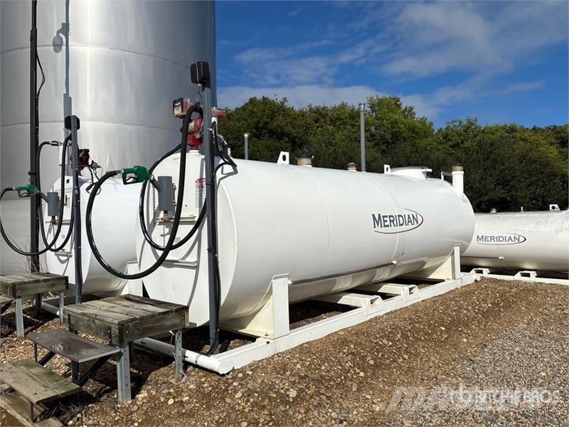 Meridian 10000L 2641 gal Skid Mounted Steel Diesel Fuel Tan Polttoaine- ja lisäainesäiliöt