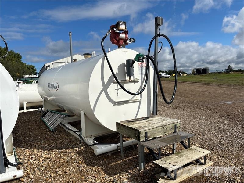 Meridian 10000L 2641 gal Skid Mounted Steel Diesel Fuel Tan Polttoaine- ja lisäainesäiliöt