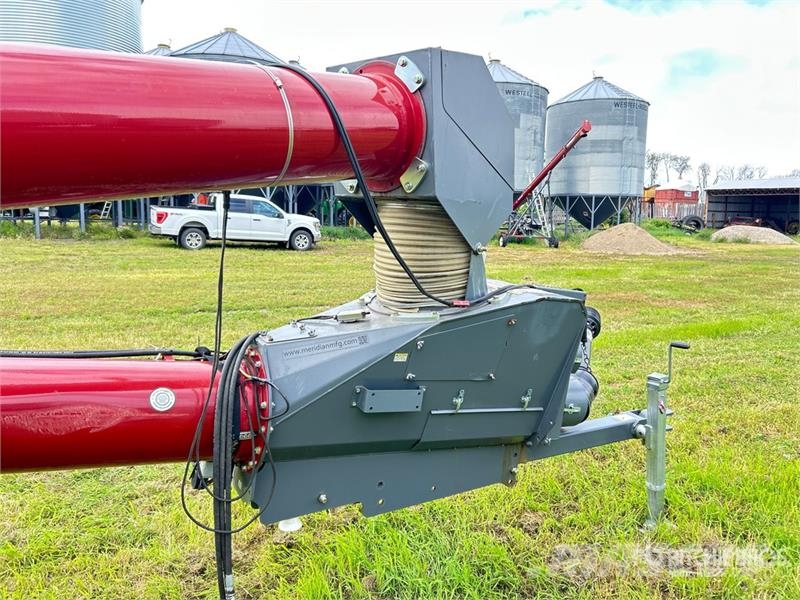 Meridian 1375 13 in x 75 ft Swing Grain Auger معدات نقل