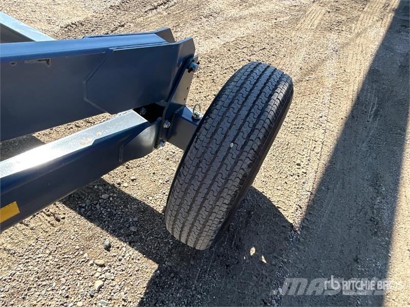 Meridian 1385 13 in x 85 ft Swing Grain Auger Transportbånd