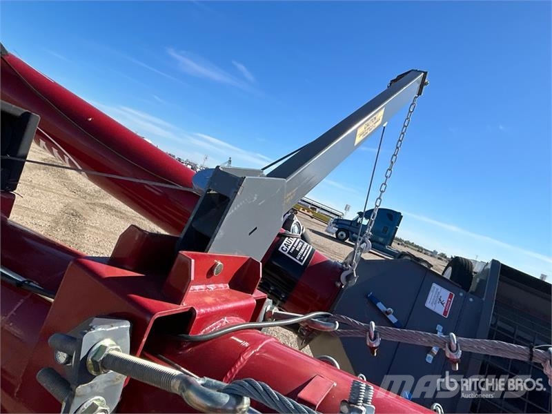 Meridian 1385 13 in x 85 ft Swing Grain Auger Transportbånd
