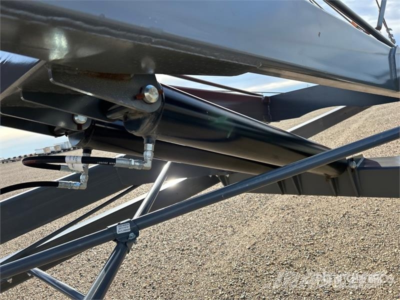 Meridian 1395 13 in x 95 ft Swing Grain Auger Transportēšanas aprīkojums