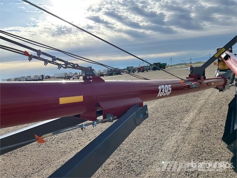Meridian 1395 13 in x 95 ft Swing Grain Auger Transportēšanas aprīkojums