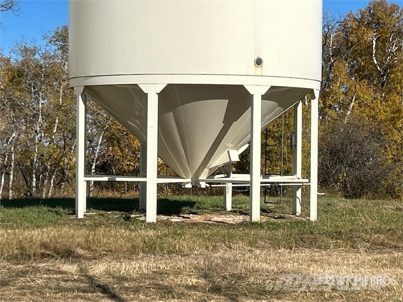 Meridian 1615 +/- 110 ton Fertilizer Hopper Grain Bin Crop processing and storage units/machines - Others