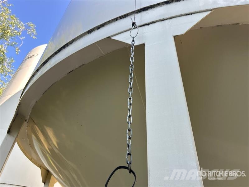 Meridian 1620 +/- 4000 bu Smooth Wall Hopper Grain Bin Машини та обладнання для обробки і зберігання зерна - Інші