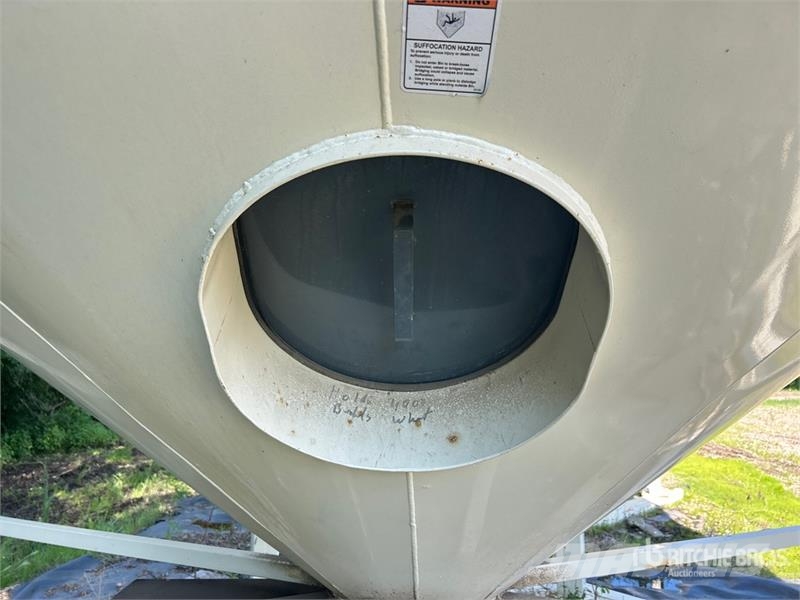 Meridian 1620 +/- 4000 bu Smooth Wall Hopper Grain Bin Stroje a zařízení pro zpracování a skladování zemědělských plodin - Jiné