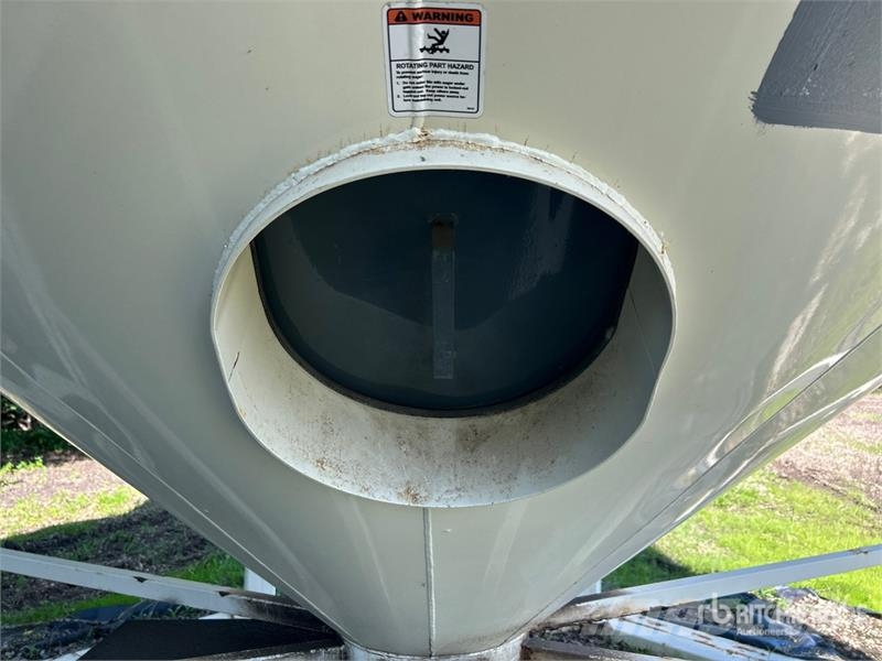 Meridian 1620 +/- 4000 bu Smooth Wall Hopper Grain Bin Машини та обладнання для обробки і зберігання зерна - Інші