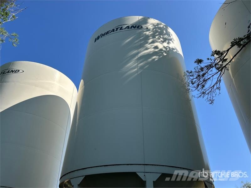 Meridian 1620 +/- 4000 bu Smooth Wall Hopper Grain Bin Машини та обладнання для обробки і зберігання зерна - Інші