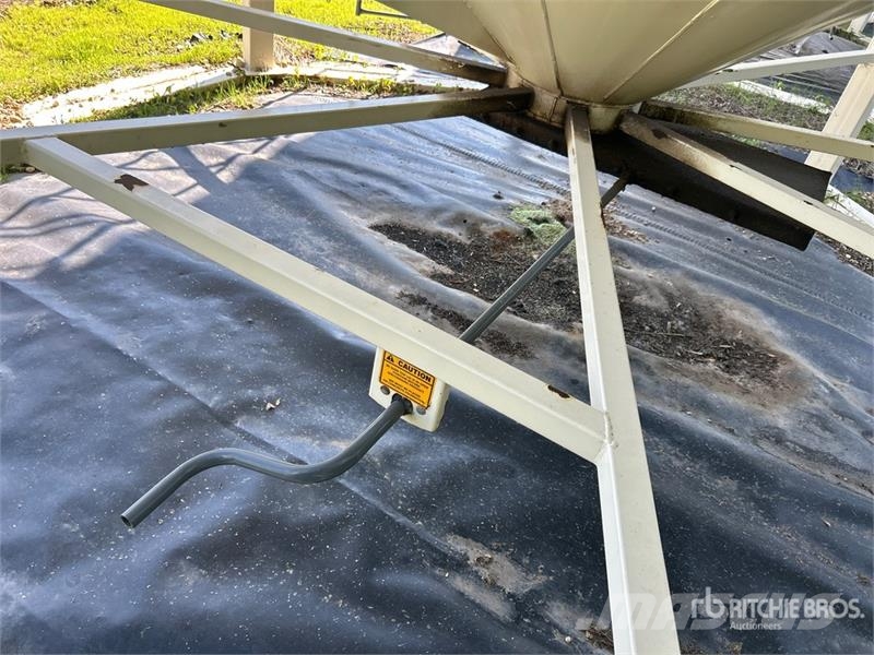 Meridian 1620 +/- 4000 bu Smooth Wall Hopper Grain Bin Strojevi za preradu i skadištenje žetva - Ostalo