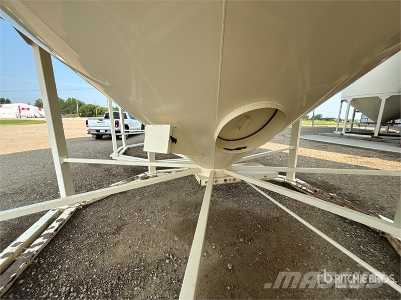 Meridian 1620 +/- 4100 bu Smooth Wall Hopper Grain Bin Агрегати/машини за обработка и съхранение на зърно - Други