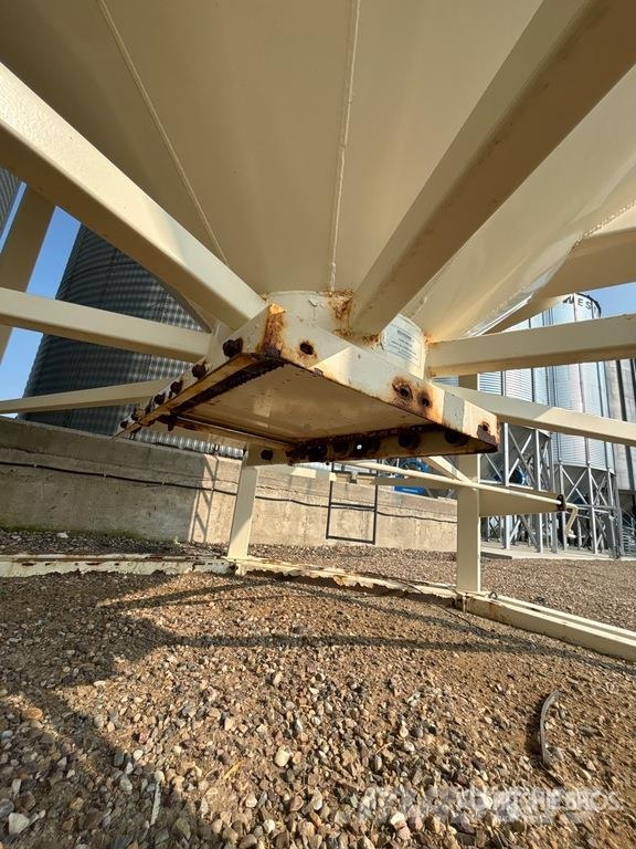 Meridian 1620 +/- 4100 bu Smooth Wall Hopper Grain Bin Агрегати/машини за обработка и съхранение на зърно - Други
