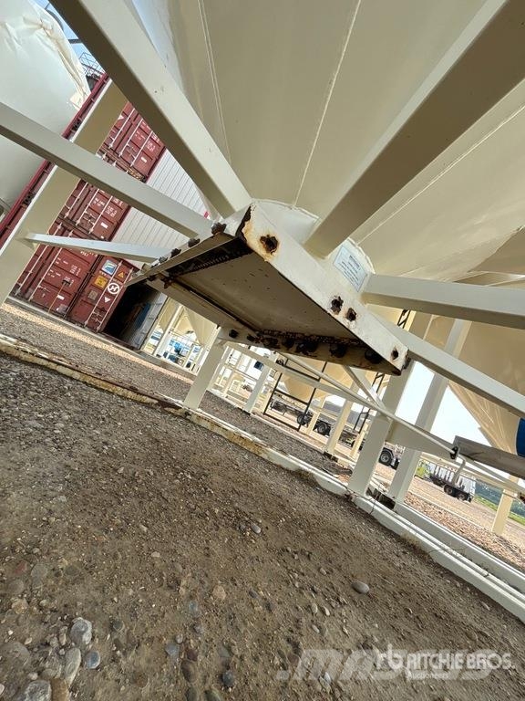 Meridian 1620 +/- 4100 bu Smooth Wall Hopper Grain Bin Агрегати/машини за обработка и съхранение на зърно - Други