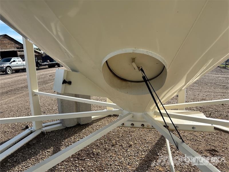 Meridian 1620S D5 +/- 132 ton Fertilizer Hopper Grain Bin 作物プロセスッサーと収納ユニット/機械 - その他