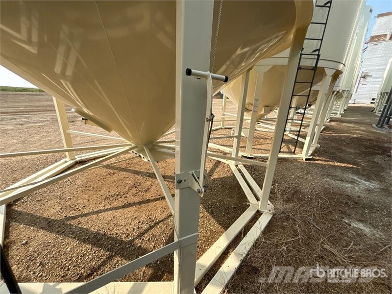 Meridian 1620S D5 +/- 4100 bu Smooth Wall Hopper Grain Bin 作物プロセスッサーと収納ユニット/機械 - その他