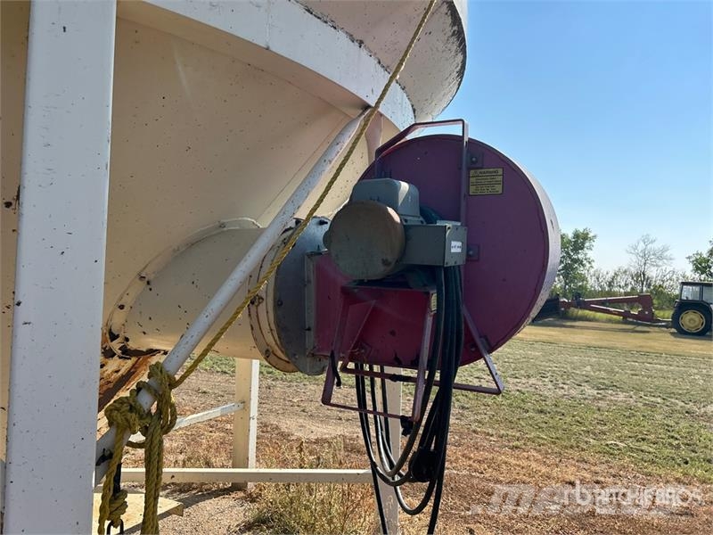 Meridian +/- 2000 bu Smooth Wall Hopper Grain Bin Afgrødehåndtering - Andet udstyr