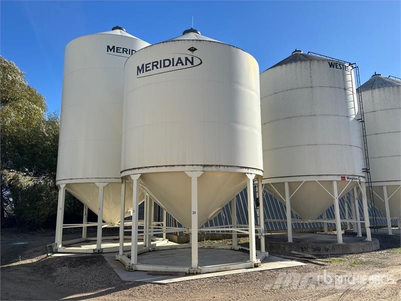 Meridian +/- 2500 bu 3 Ring Smooth Wall Hopper Grain Bin وحدات / آلات معالجة المحاصيل وتخزينها - أخرى