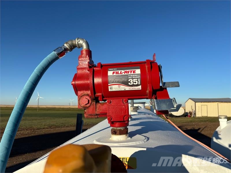 Meridian 2800 gal Diesel Fuel Tank Réservoirs de carburant et d'additifs