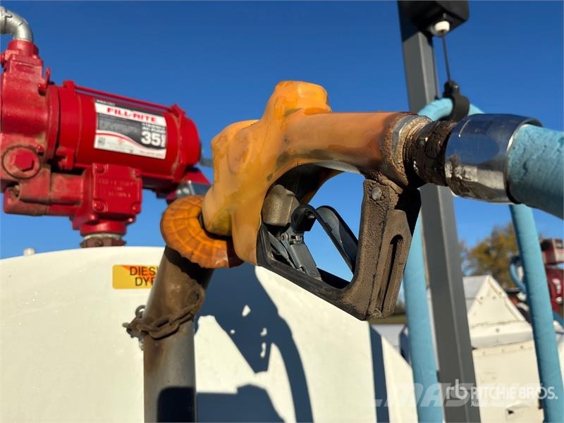 Meridian 2800 gal Diesel Fuel Tank Réservoirs de carburant et d'additifs