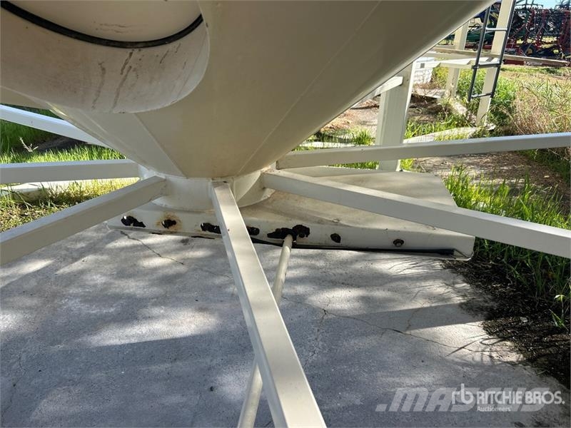 Meridian +/- 3100 bu Smooth Wall Hopper Grain Bin Stockage, conditionnement - Autres