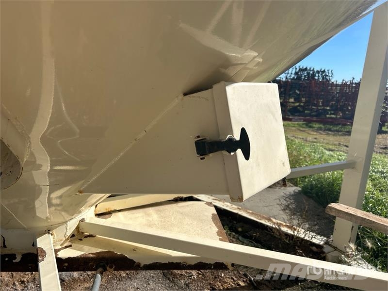 Meridian +/- 3100 bu Smooth Wall Hopper Grain Bin Ekin işleme ve depolama üniteleri/makineleri - Digerleri