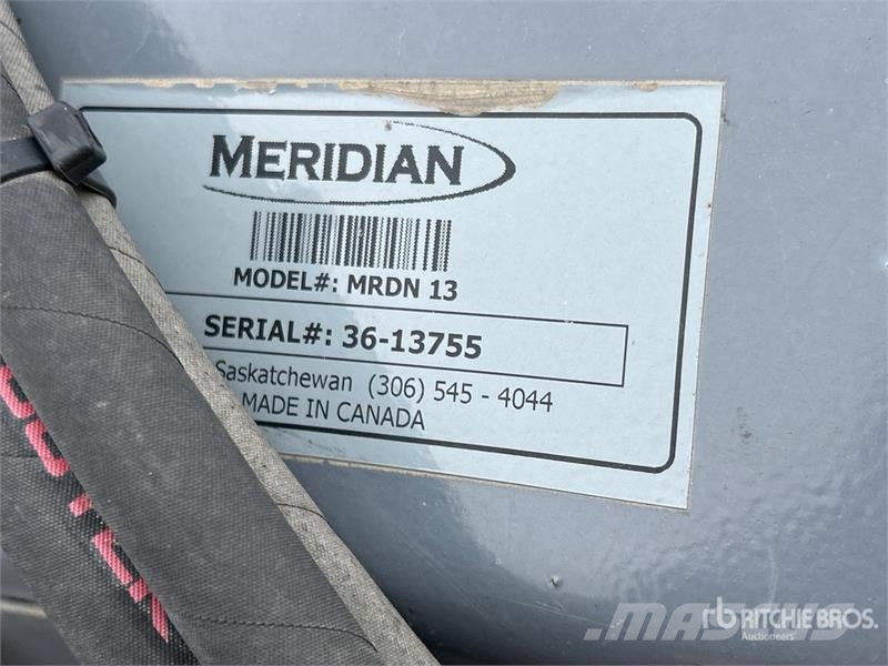 Meridian MRDN 13 13 in x 85 ft Swing Grain Auger Transportēšanas aprīkojums